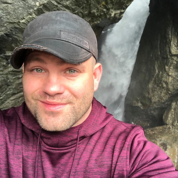 Meet your Posher, Josh - Picture 1 of 1